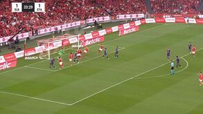 O golo de 'laboratório' de Florentino que completou a reviravolta do Benfica