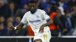 Marselha pensa cortar Mbemba: diferendo com ex-FC Porto tem novo episódio