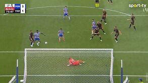 Samu saltou do banco e recolocou o FC Porto na frente diante do Farense