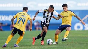 A crónica do Estoril-Nacional, 1-0: meter a primeira contra a corrente
