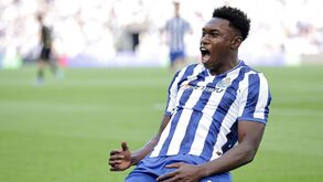 Fasquia a subir: Samu Omorodion no ataque ao castelo