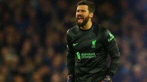 Alisson arrasa novo formato da Champions: «Ninguém pergunta aos jogadores o que acham sobre isto»