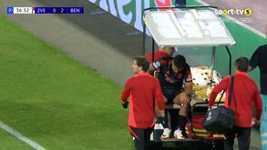 Bah sofre entrada dura e sai lesionado do Estrela Vermelha-Benfica