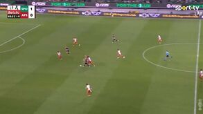 Depois do golo, a assistência: o passe de Harder para Gyökeres marcar no Sporting-AVS SAD