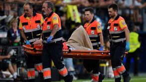 Ter Stegen sofreu rotura total do tendão rotuliano e vai ser operado