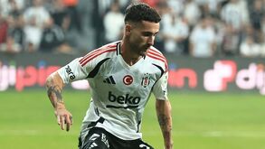 Besiktas volta a queixar-se das faltas e sai em defesa de Rafa: «Não vão conseguir pará-lo»