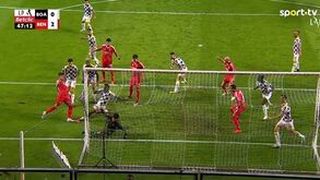 Tomé, guarda-redes de 17 anos do Boavista, brilhou com estas duas defesas estupendas frente ao Benfica