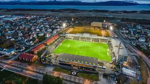 Estádio Aspmyra: casa armadilhada junto ao Ártico