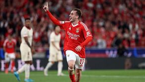 Frieza de Aktürkoglu ao ritmo de Jonas