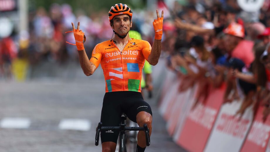 Luis Ángel Maté termina carreira e inicia percurso de 650 km até casa