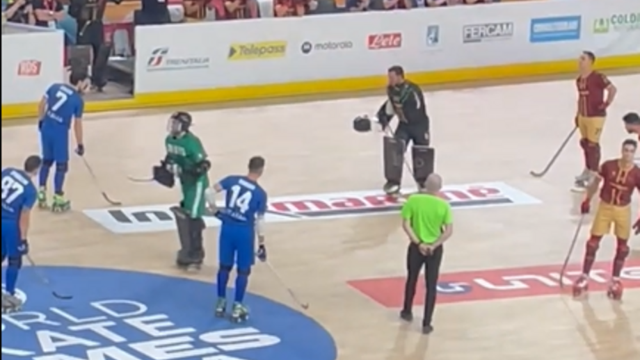 Guarda-redes foi substituído nos primeiros segundos da partida frente à Itália