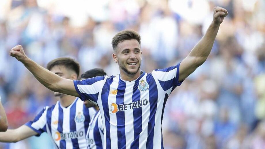 NICO GONZÁLEZ: Médio rumou ao FC Porto no último verão, por 8,5 milhões de euros, mas o Barcelona pode voltar a adquiri-lo por 30 M€, tendo ainda reservado 40% de uma transferência futura
