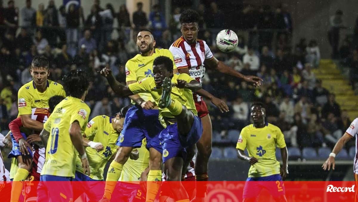 A crónica do Arouca-AVS SAD, 1-1: lobo adormeceu e apanhou bicada