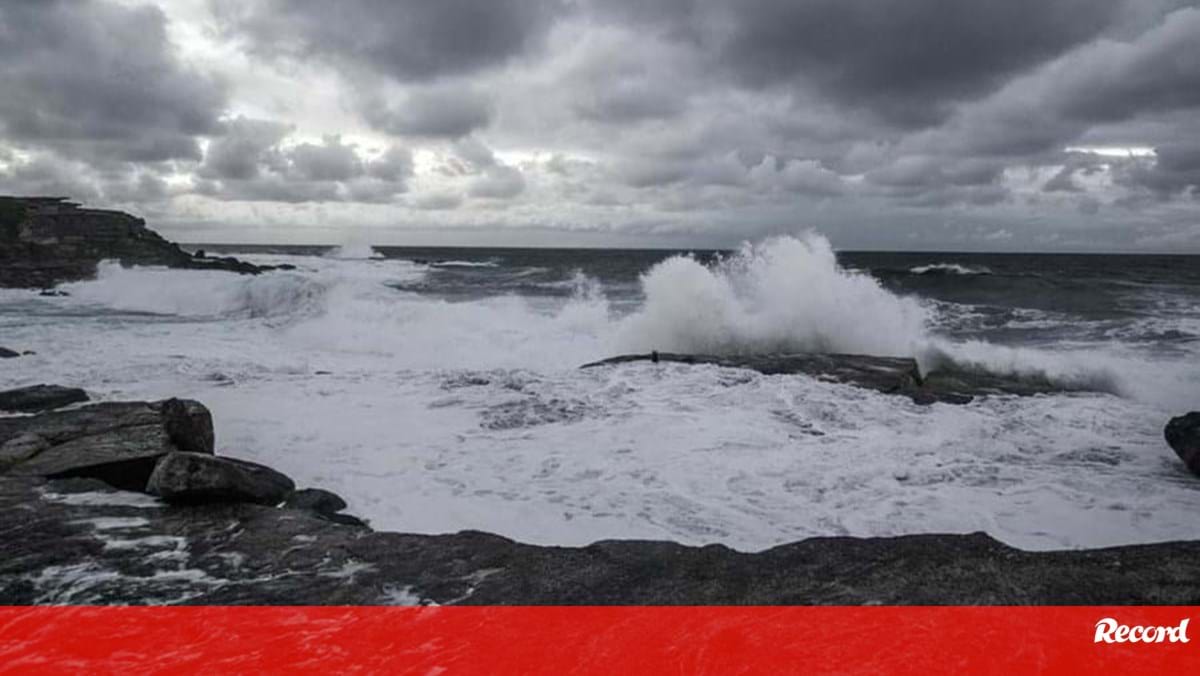 Alerta para mau tempo na quarta-feira: rajadas de vento podem atingir os 135 km/hora