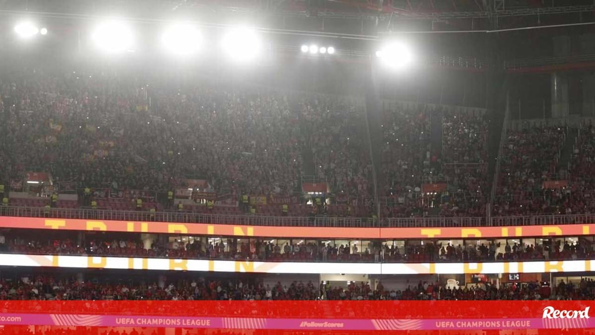 Atlético Madrid multado em 30 mil euros por saudações nazis de adeptos no Estádio da Luz