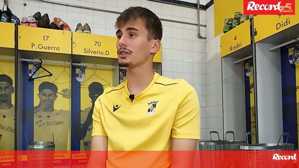 Guarda-redes do Sintrense é fã de Diogo Costa e também do suplente Cláudio Ramos