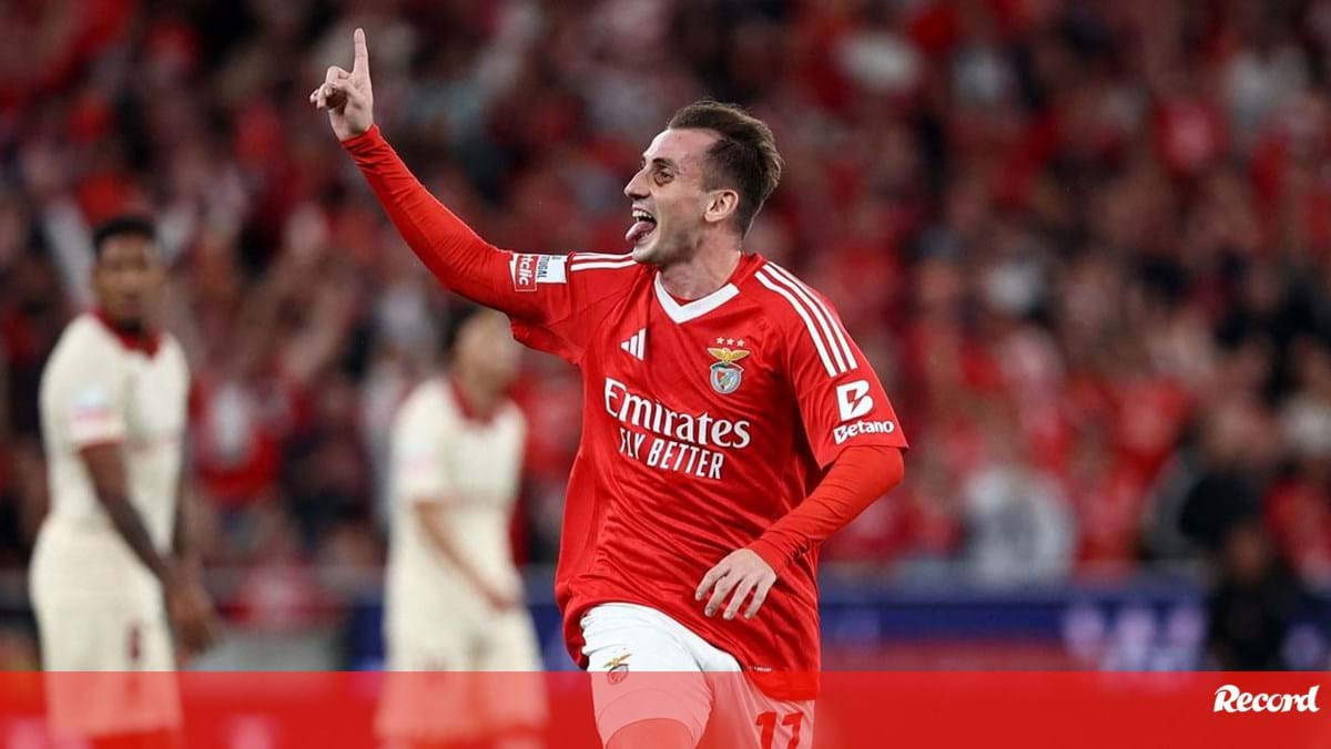 Aktürkoglu "tem o cheiro do golo": Simões confia nos talentos do Benfica frente ao Feyenoord