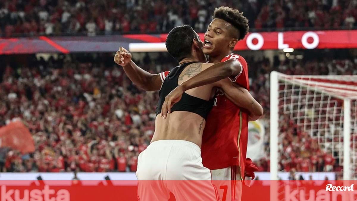 David Neres deixa rasgados elogios a Di María: «Todos sabem o grande jogador que é»