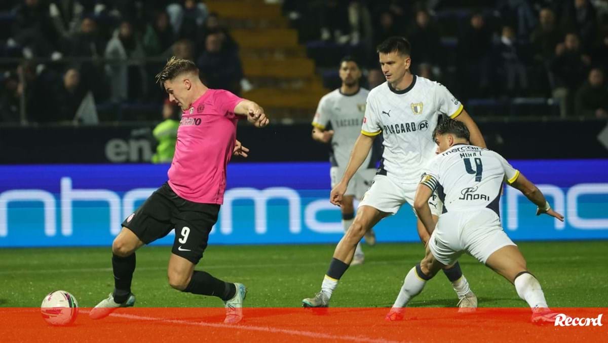 A crónica do Famalicão-Sporting, 0-3: leão soube porfiar até encher a barriga