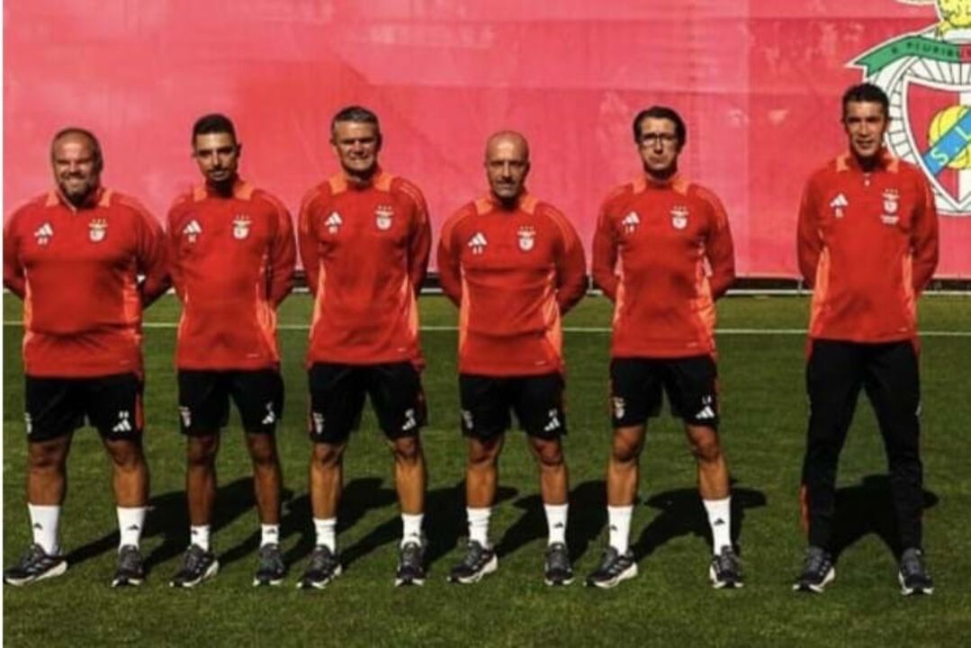 Rúben Cachada Fernandes à esquerda na foto