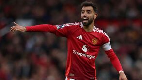 Expulsão de Bruno Fernandes 'apagada': Premier League despenaliza português após recurso