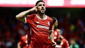 «Diabo anda à solta»: Paulinho faz manchete no México