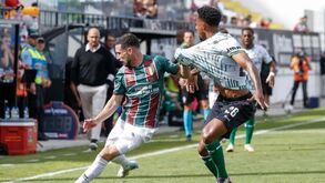 Primeira vitória do E. Amadora na Liga saiu cara: Mais de 2.000 euros em multas ao clube e equipa técnica
