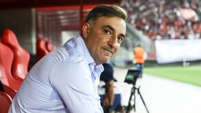 Carlos Carvalhal: «Surpreendido por não termos jogado a um nível de intensidade e agressividade normal»
