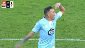 Iago Aspas foi expulso e pediu aos colegas para abandonar jogo em protesto