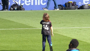 O gesto de jovem adepto do Crystal Palace para os fãs do Liverpool que já se tornou viral