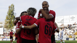 Penafiel-U. Leiria, 1-0: durienses resistem à inferioridade numérica e mantêm-se na liderança da 2.ª Liga