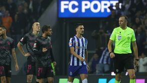 Golo de Samu foi bem anulado? Ficou vermelho por mostrar? Os casos do FC Porto-Sp. Braga