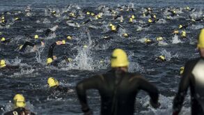 Triatleta de 41 anos morre durante prova do Ironman em Espanha: russa encontrada a boiar