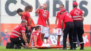 Benfica confirma rotura do ligamento cruzado de Pauleta e avança com tempo de paragem