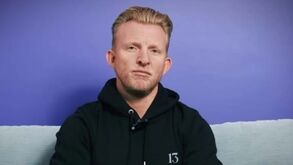 Vida difícil no Beerschot: Dirk Kuyt à beira do despedimento