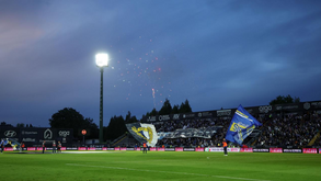 Relvado do Estádio Municipal de Famalicão segura nota máxima
