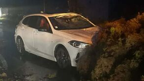 Treinador do Salvadorense escapa ileso a acidente provocado por queda de árvore