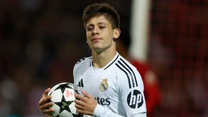 Regresso a casa: Fenerbahçe quer empréstimo de Arda Güler