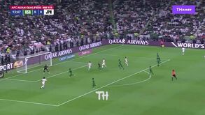 Morita assiste na seleção do Japão
