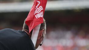 Nottingham Forest multado em quase 900 mil euros por questionar integridade dos árbitros