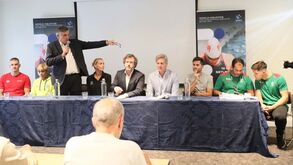 Melhores nadadores mundiais participam na Taça do Mundo de águas abertas em Setúbal