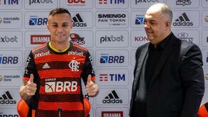 É mentira: Everton Cebolinha nega rumores de traição