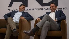 Alvo da multa de mil euros por cumprimentar Soares Dias 'acusa-se': «O aperto de mão mais caro da Liga...»