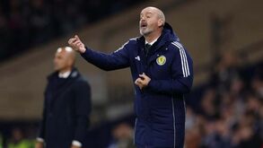 Steve Clarke: «Há muito tempo que não festejava tanto uma defesa...»