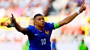 Imprensa sueca avança com mais detalhes sobre a polémica festa de Mbappé em Estocolmo