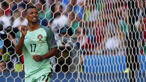 Nani explica episódio da camisola que tirou a adepto à porta do Estádio José Gomes