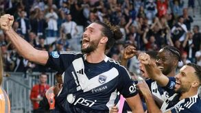 Andy Carroll rejeitou Arábia Saudita para jogar no Bordéus: «O meu salário é inferior ao valor da renda»