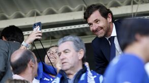 Villas-Boas muito solicitado nas bancadas do Estádio José Gomes