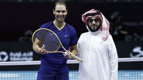 Já se sabe o valor da raqueta de ouro que Nadal recebeu na Arábia Saudita
