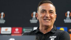 Carlos Carvalhal e o horário do jogo com o Bodo/Glimt: «Vou pedir aos patrões que libertem os seus funcionários»